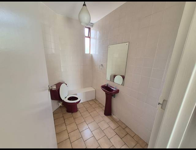 5 BEDROOM HOUSE FOR SALE IN BAYVIEW
